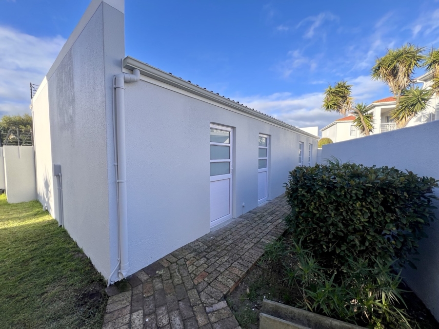 3 Bedroom Property for Sale in Flamingo Vlei Western Cape